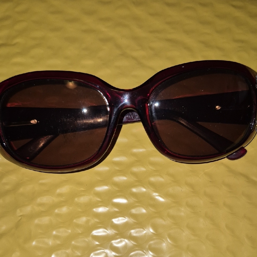Fossil Red Sunglasses Classic Oval Design